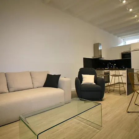 Stylish & New Poblenou With Jacuzzi, Sleeps 4, 2 דירה *