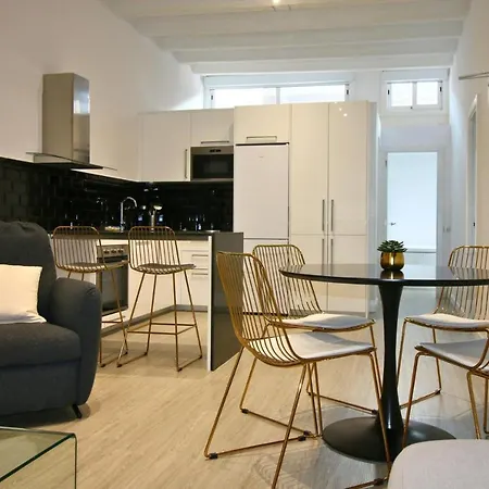 Stylish & New Poblenou With Jacuzzi, Sleeps 4, 2 * ברצלונה